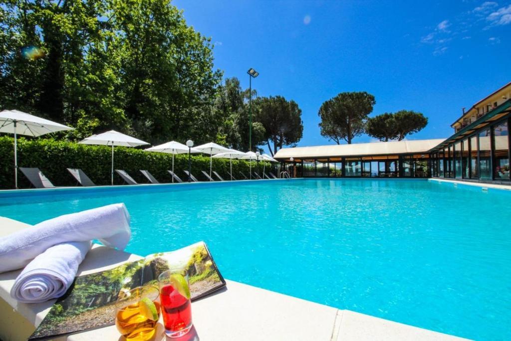 Le Naiadi Park Hotel Sul Lago Bolsena Exterior photo