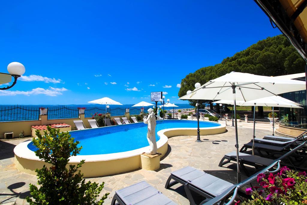 Le Naiadi Park Hotel Sul Lago Bolsena Exterior photo